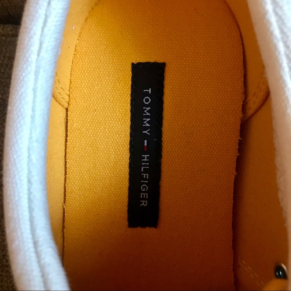 Tommy Hilfiger White, Red & Blue Canvas Shoe NWOT - Picture 4 of 6